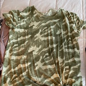 Camouflage maternity tee